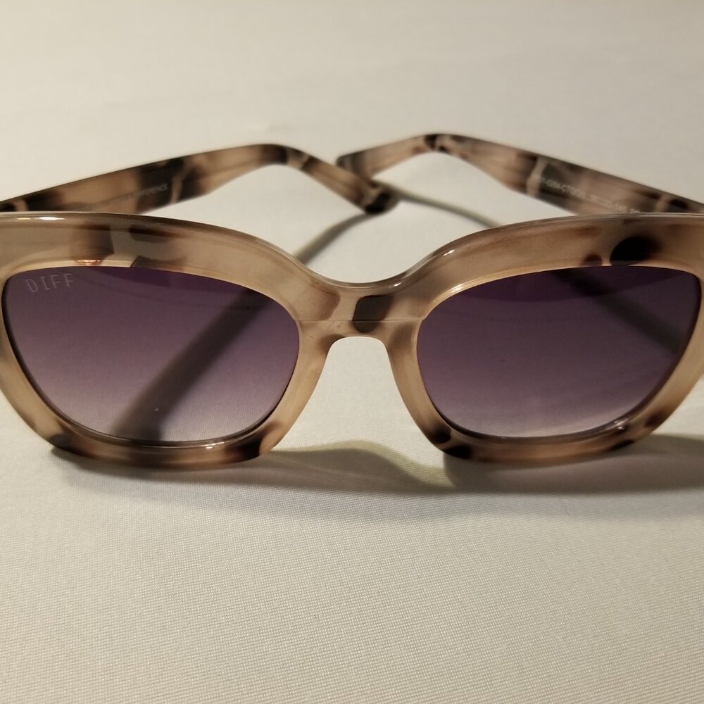 Diff Grey Tortoiseshell Sunglasses W/Purple Lenses - image 7
